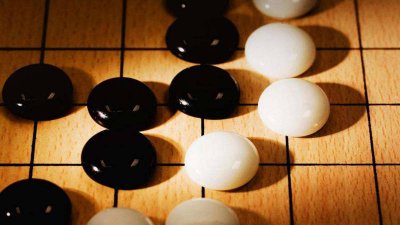 ​下五子棋的秘诀是什么呀 五子棋下法秘诀