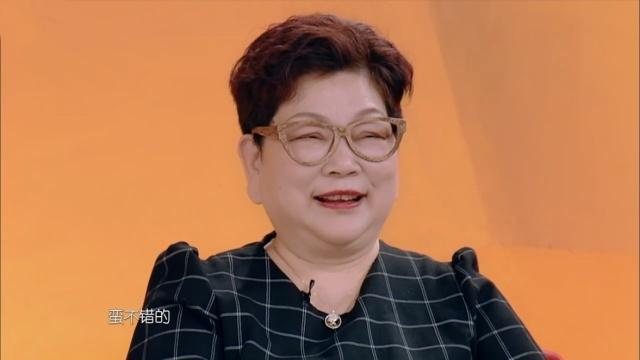 钱枫相亲小10岁长发美女，主动聊天害羞脸红，钱妈却更喜欢袁姗姗